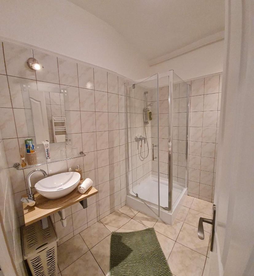 Cili Apartman Egerアパートメント エクステリア 写真